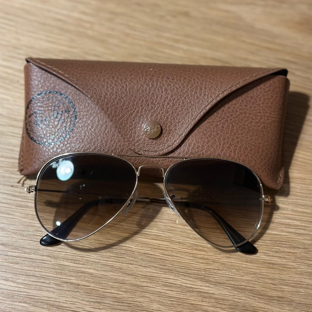 Ray-Ban Aviator Classic Sunglasses
